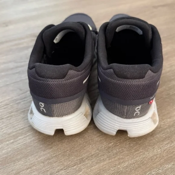 ON Women's Black Athletic Shoes - Picture 3 of 6